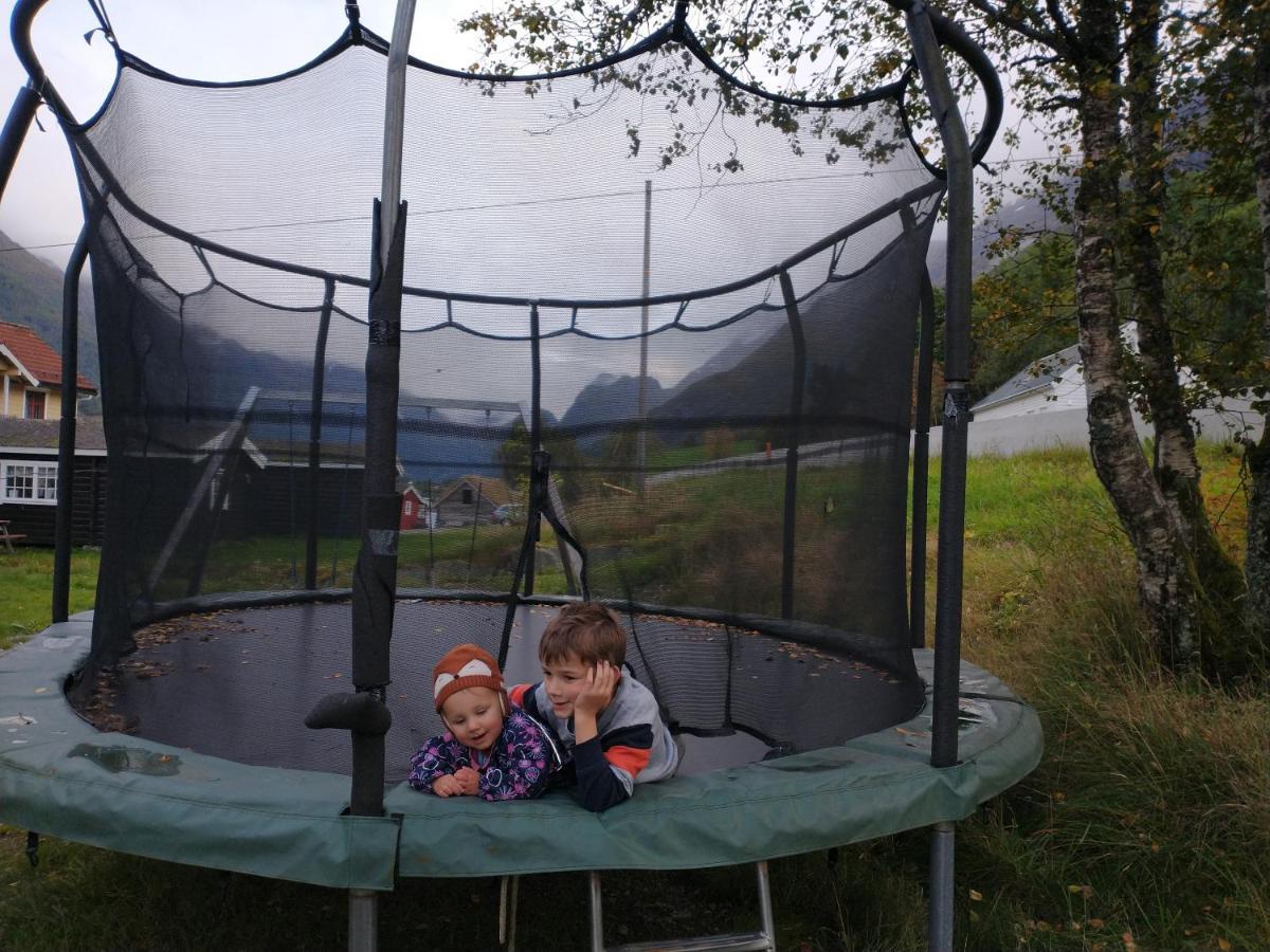 Nesset Fjordcamping Olden Exterior photo