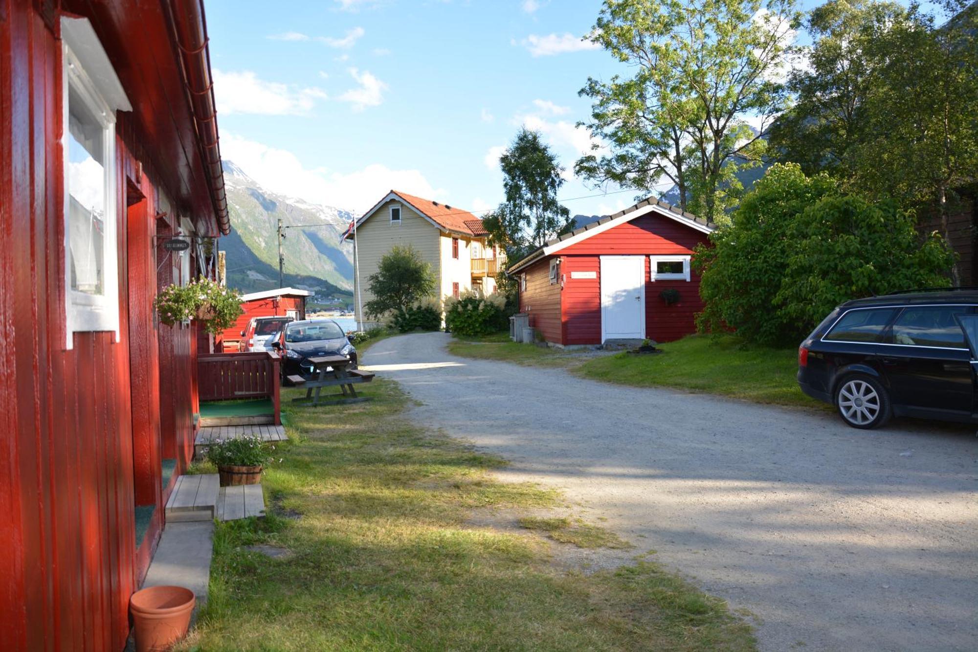 Nesset Fjordcamping Olden Exterior photo