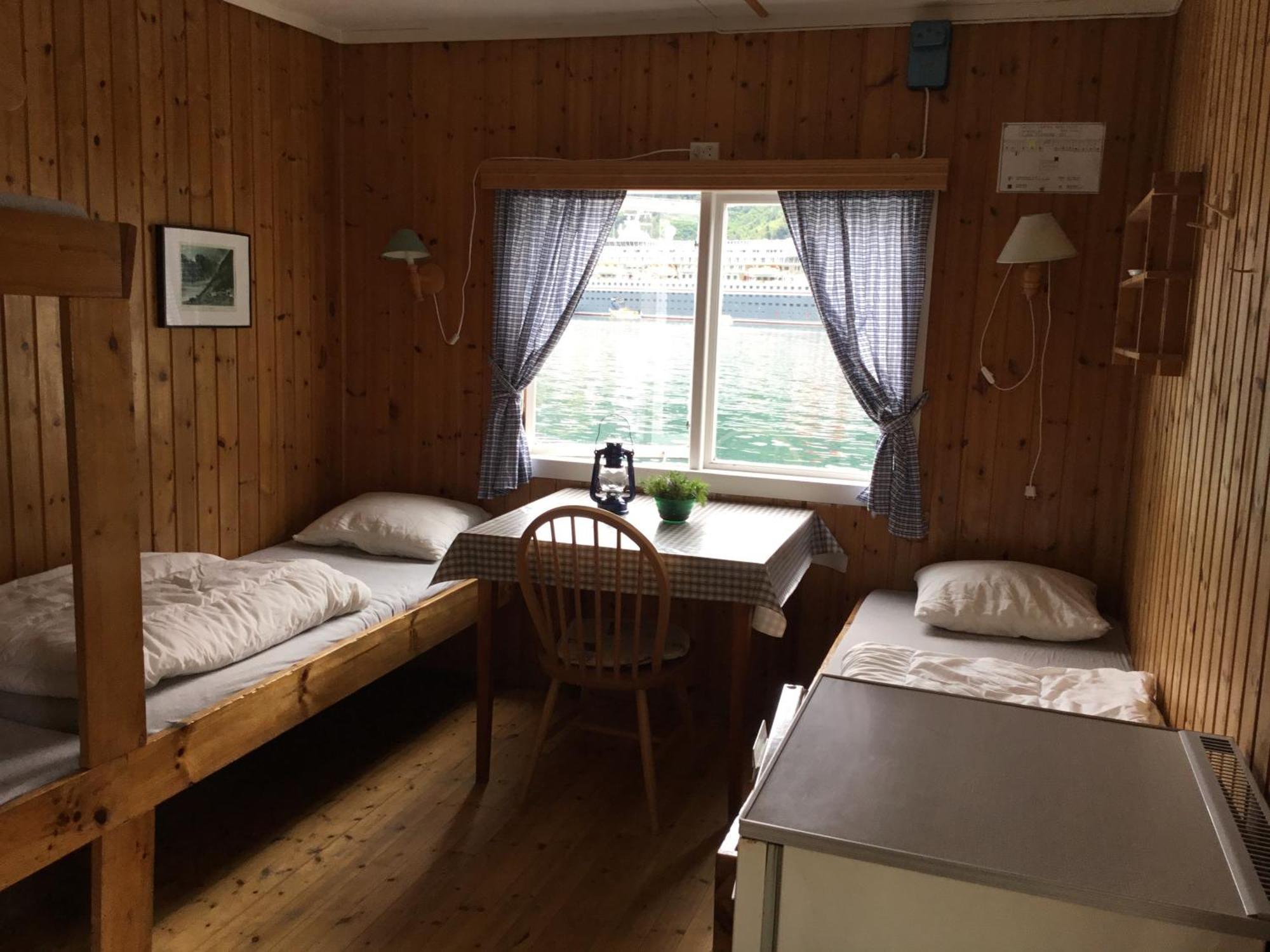 Nesset Fjordcamping Olden Exterior photo