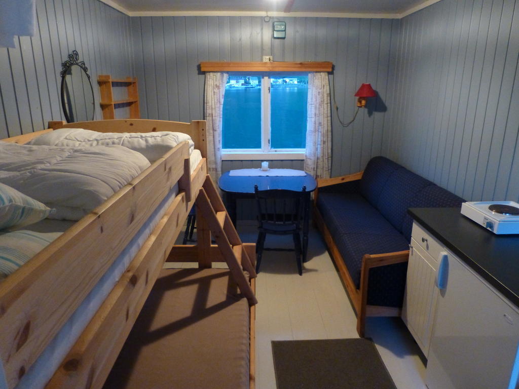 Nesset Fjordcamping Olden Room photo