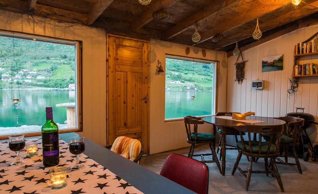 Nesset Fjordcamping Olden Exterior photo